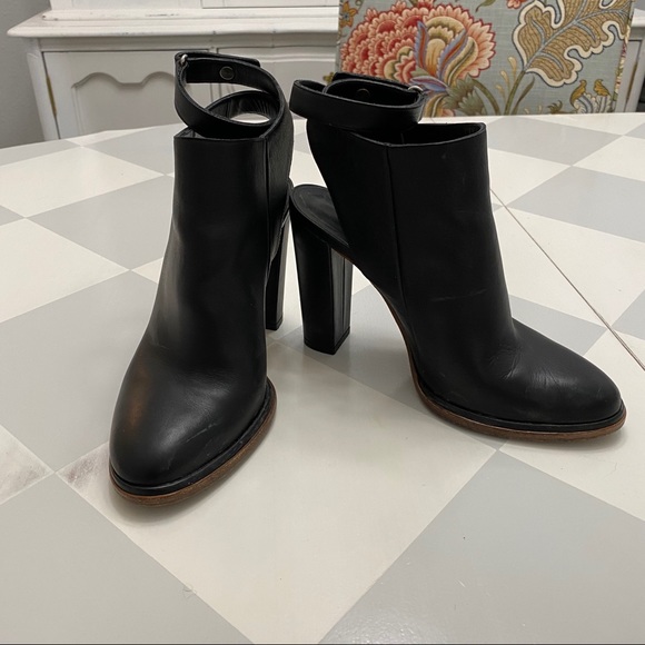 VINCE ‘Joanna’ Black Leather Ankle Boots - Picture 4 of 8